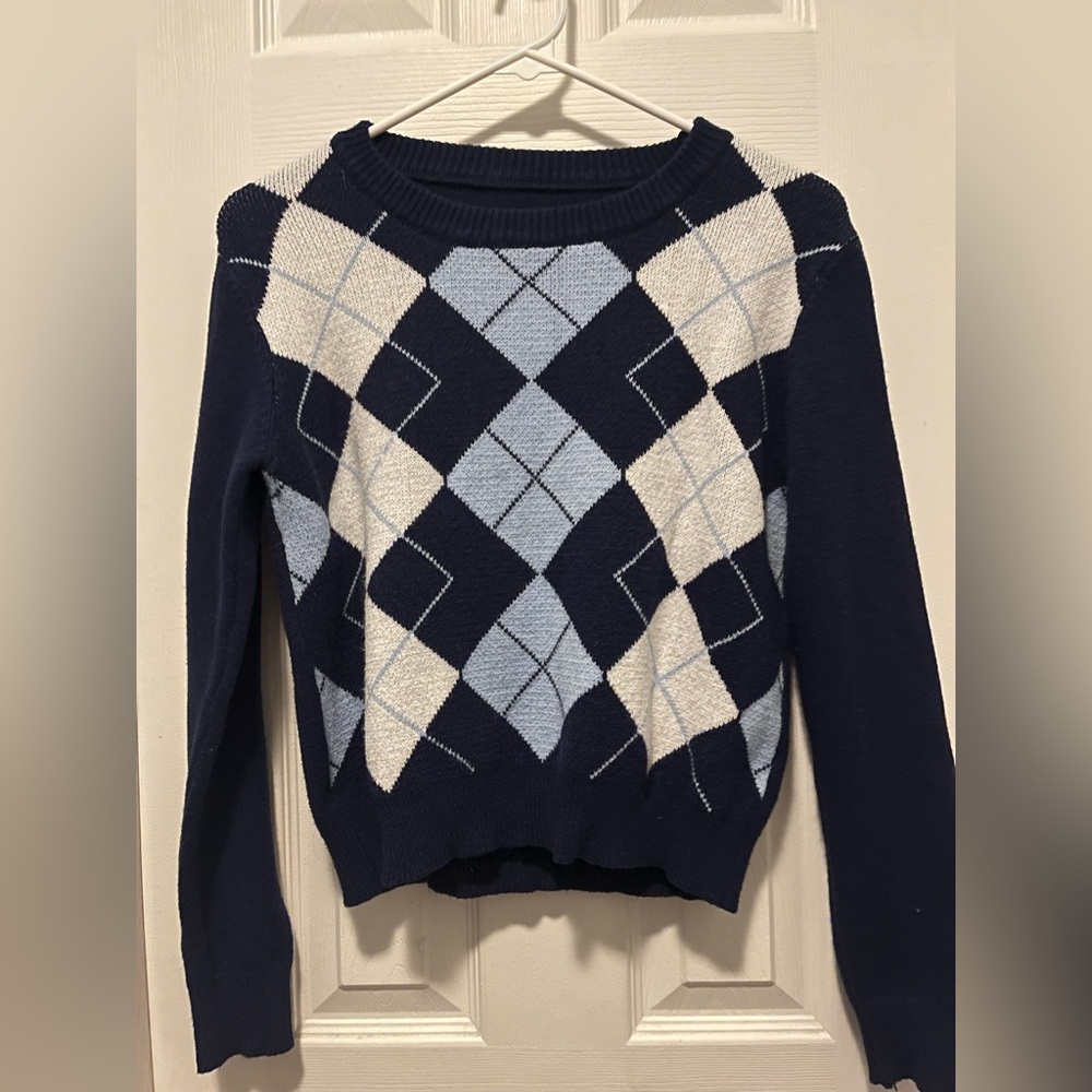 Blue diamond pattern sweater